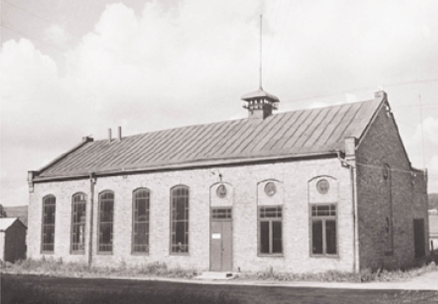 UEAB_Historia_Bild1 Svart vitt bild på Elverket.